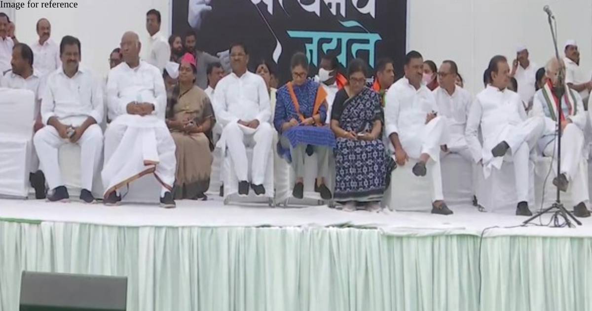Congress holds 'Satyagraha' at Jantar Mantar over ED probe against Rahul Gandhi, Agnipath scheme